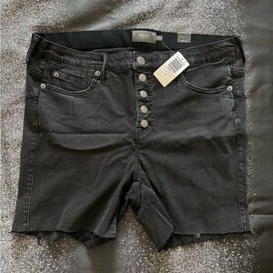 NWT Torrid 5” Bombshell Premium Denim Short Sz 14